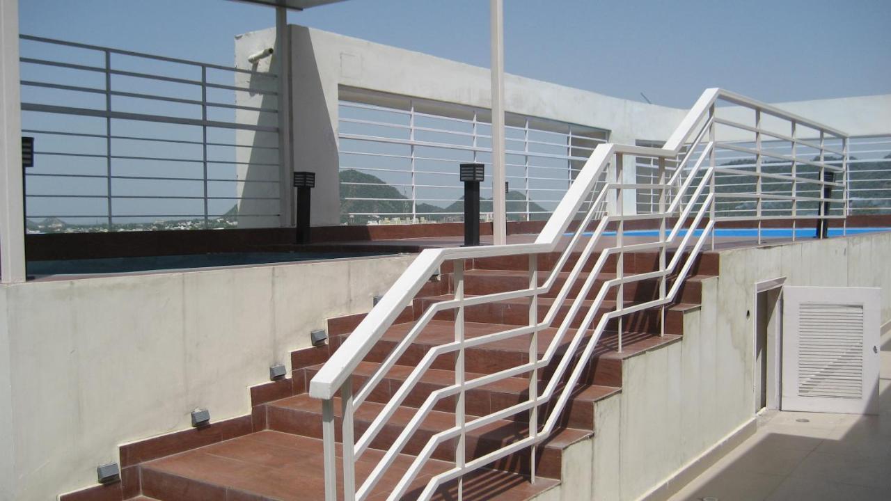 Starlit Suites Neemrana Exterior photo